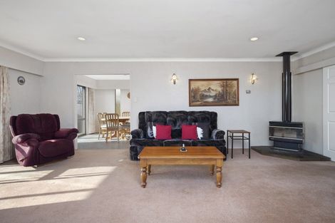 Photo of property in 27 Rushgreen Avenue, Pahurehure, Papakura, 2113