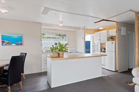 Photo of property in 8 Kuparu Place, Ruakaka, 0116