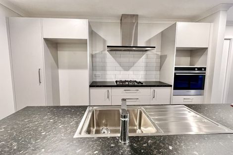 Photo of property in 15b Fraser Crescent, Elderslea, Upper Hutt, 5018