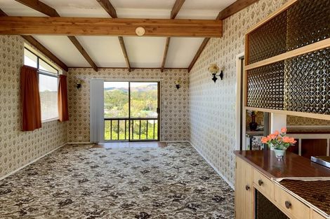 Photo of property in 86 Howard Road, Orere Point, Papakura, 2585