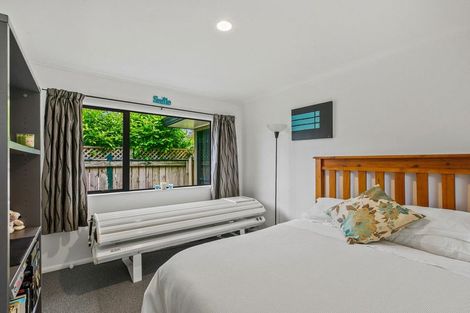 Photo of property in 4 Maple Crescent, Whalers Gate, New Plymouth, 4310