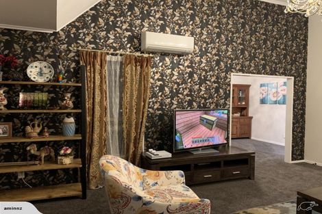 Photo of property in 27 Paddington Grove, Karori, Wellington, 6012