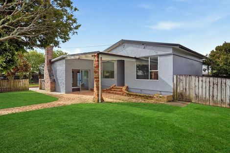 Photo of property in 49 Springs Road, Parakai, 0830