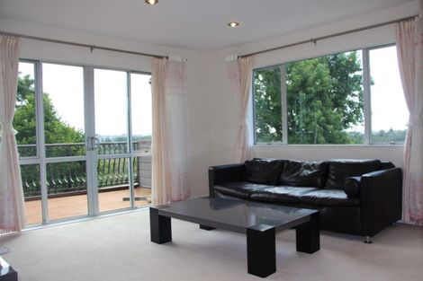 Photo of property in 16c Arahia Street, Northcote, Auckland, 0627