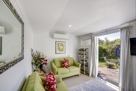 Photo of property in 84 Middle Road, Havelock North, 4130