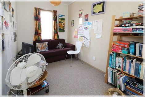 Photo of property in 26 Hall Place, Foxton Beach, Foxton, 4815