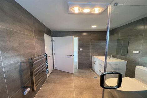 Photo of property in 38b Crestview Rise, Papakura, 2110