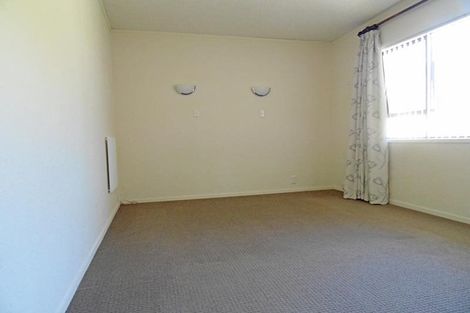 Photo of property in 2/708 Beach Road, Browns Bay, Auckland, 0630