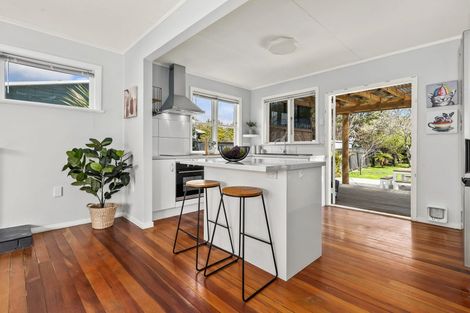 Photo of property in 2 Coleman Street, Paraparaumu, 5032
