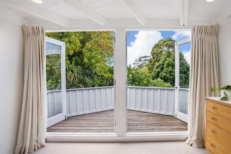 Photo of property in 25 Eastcliffe Road, Castor Bay, Auckland, 0620