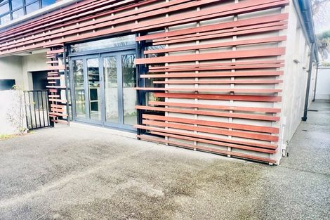 Photo of property in 323 Cambridge Terrace, Christchurch Central, Christchurch, 8013