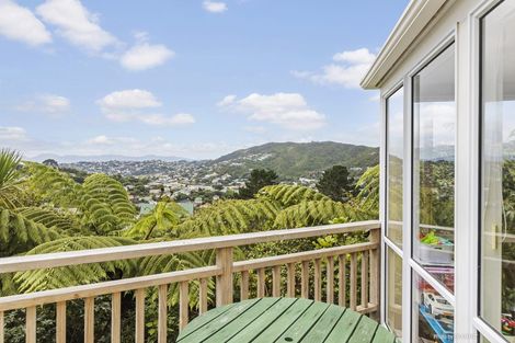 Photo of property in 113 Percy Dyett Drive, Karori, Wellington, 6012