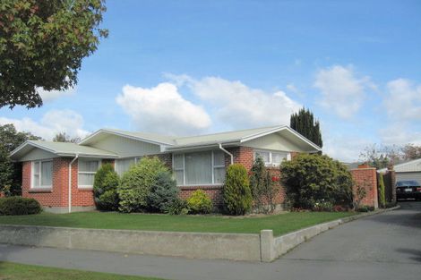 Photo of property in 4 Seagrave Place, Ilam, Christchurch, 8041