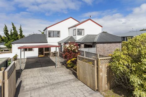 Photo of property in 2/15 Vincent Street, Howick, Auckland, 2014