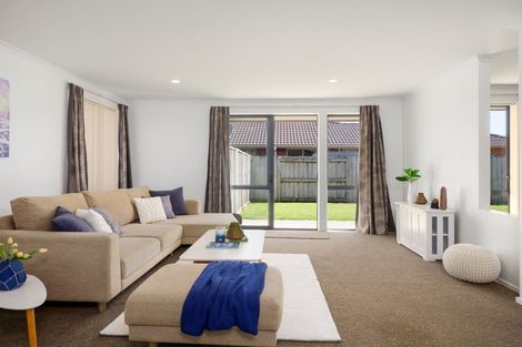 Photo of property in 49 Gibson Place, Papamoa Beach, Papamoa, 3118