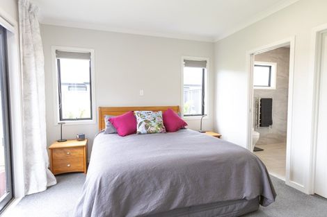 Photo of property in 12 Ruahine Road, Poraiti, Napier, 4112