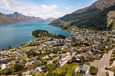 Photo of property in 15 Manchester Place, Queenstown, 9300