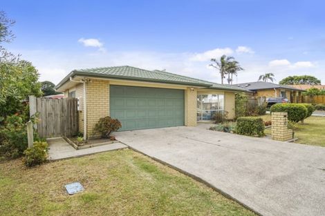 Photo of property in 5 Harobed Place, Weymouth, Auckland, 2103