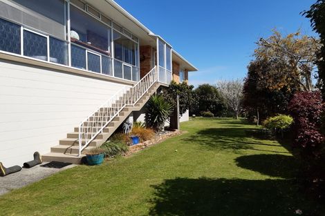 Photo of property in 44 Nevada Drive, Merrilands, New Plymouth, 4312