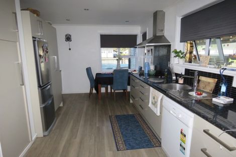 Photo of property in 72 Rintoul Street, Westport, 7825