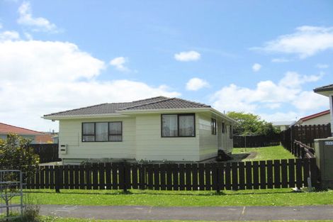Photo of property in 3 Brava Place, Clendon Park, Auckland, 2103