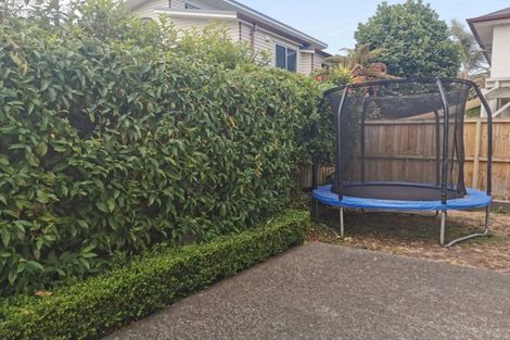 Photo of property in 46 Hattaway Avenue, Bucklands Beach, Auckland, 2012