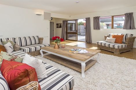 Photo of property in 2/15 Vincent Street, Howick, Auckland, 2014