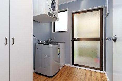 Photo of property in 2/6 Borich Road, Sunnyvale, Auckland, 0612