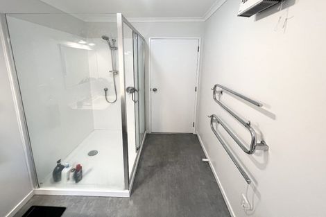 Photo of property in 1/19 Hauraki Crescent, Pinehill, Auckland, 0632