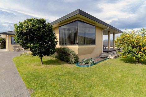 Photo of property in 71 Napier Road, Havelock North, 4130