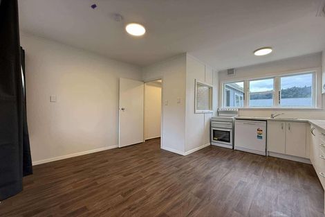 Photo of property in 11 Wainhouse Street, Stokes Valley, Lower Hutt, 5019