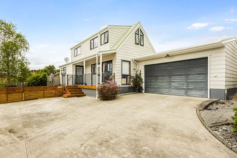 Photo of property in 14a Chablis Place, Henderson, Auckland, 0612