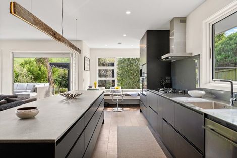 Photo of property in 120 Pipers Valley Road, Duvauchelle, Akaroa, 7581