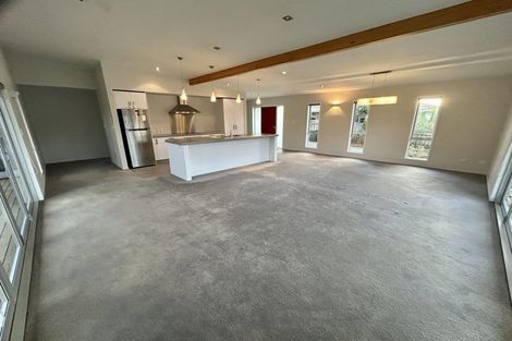 Photo of property in 10 Paradise Point Place, One Tree Point, 0118