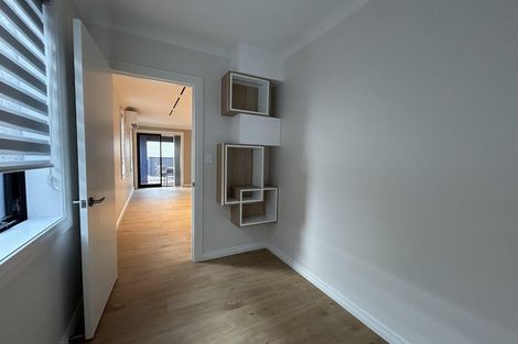 Photo of property in 19 Kerekin Drive, Oteha, Auckland, 0632