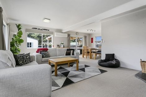 Photo of property in 16 Sheridan Crescent, Leamington, Cambridge, 3432