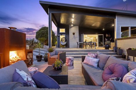 Photo of property in 418 Kaipikari Road, Urenui, 4375