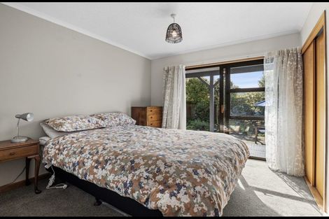 Photo of property in 2/43a Main Road, Redcliffs, Christchurch, 8081