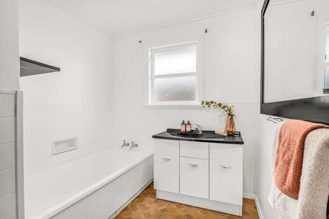 Photo of property in 3 Marsden Place, Awapuni, Palmerston North, 4412