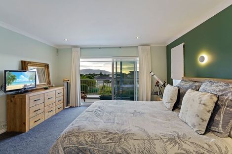 Photo of property in 11 Pharazyn Avenue, Waikanae Beach, Waikanae, 5036