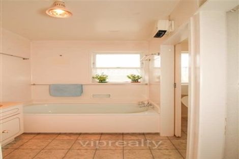 Photo of property in 22 Cochrane Street, Fairy Springs, Rotorua, 3015