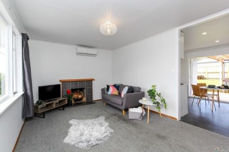 Photo of property in 105 Domett Street, Waitara, 4320