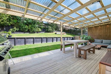 Photo of property in 29 Te Kauri Place, Helensville, 0800