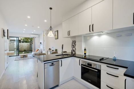 Photo of property in 2/46 Te Kanawa Crescent, Henderson, Auckland, 0610