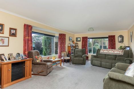 Photo of property in 8 Bowen Street, Woodville, 4920