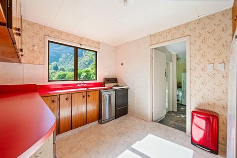 Photo of property in 18 Denniston Road, John Creek, Wanaka, 9382