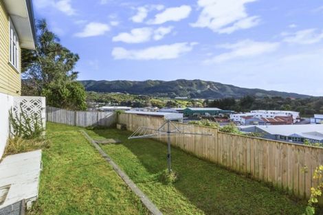 Photo of property in 93 Bell Street, Tawa, Wellington, 5028