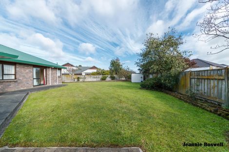 Photo of property in 19 Clearview Drive, Milson, Palmerston North, 4414