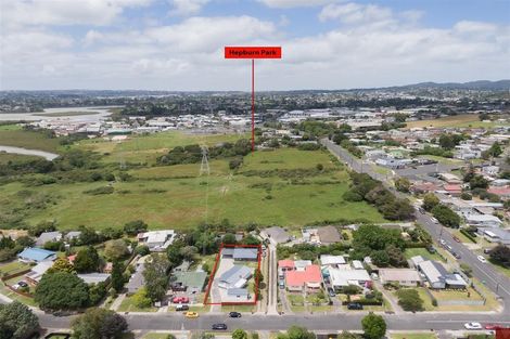 Photo of property in 69 Glen Marine Parade, Glendene, Auckland, 0602