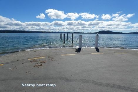 Photo of property in 2 Karoro Road, One Tree Point, 0118